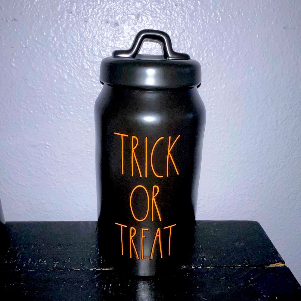 Trick or treat canister rae dunn